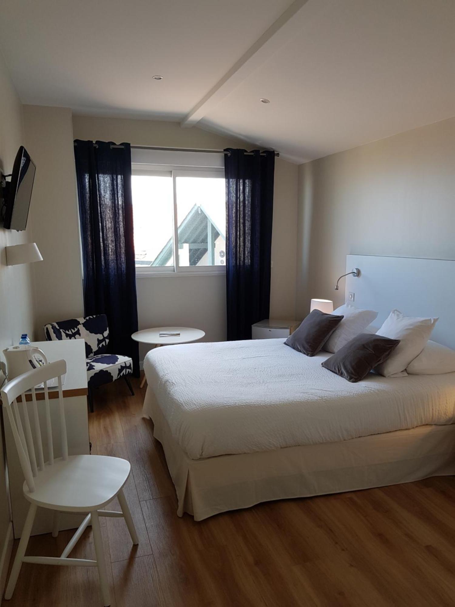 Hotel Au Bon Coin ビアリッツ エクステリア 写真